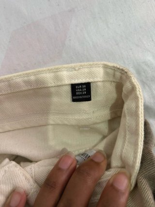 Bermuda beige con marrón