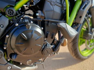 Kawasaki Z650 Negra y Verde
