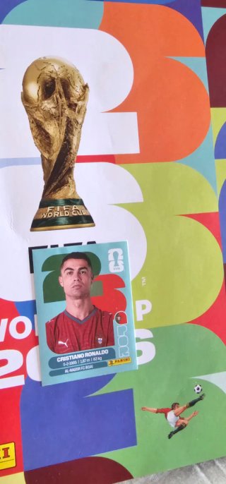 Cromo Cristiano Ronaldo Panini Álbum Mundial 2023