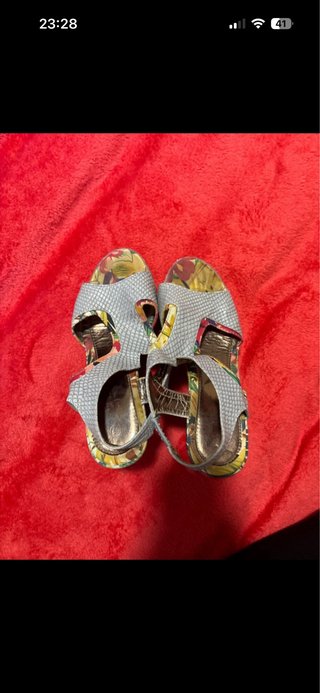 Sandalias plataforma grises y multicolor