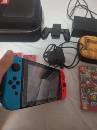 Nintendo Switch + Accesorios