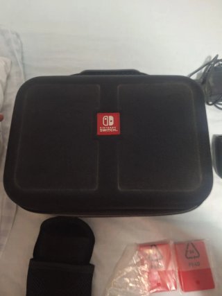 Nintendo Switch + Accesorios