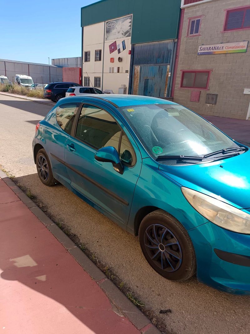 Peugeot 207 1.4 Gasolina - foto 1