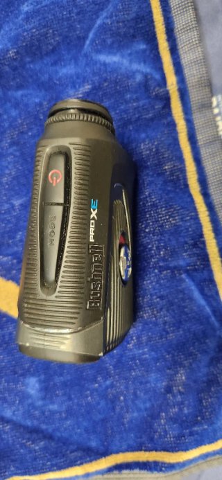 Telémetro Bushnell Pro XE