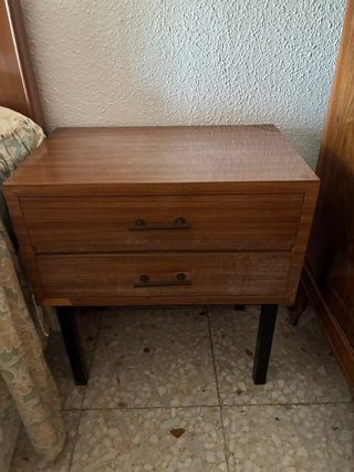 Mesilla de noche de madera
