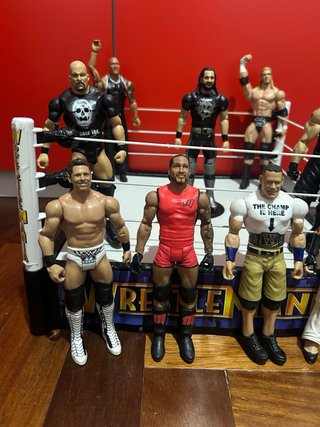 Lotto 9 Action Figures WWE Mattel