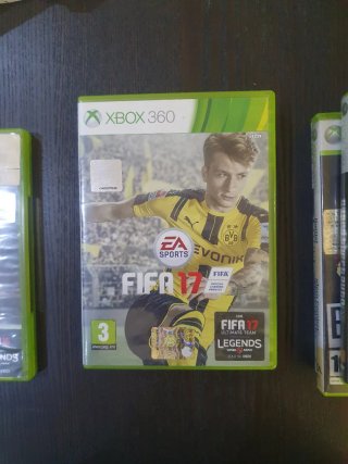 Xbox 360 con Kinect e giochi vari.
