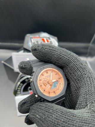 Casio G-SHOCK Negro y Dorado