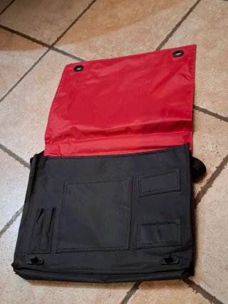 Borsa porta PC nera con interno rosso