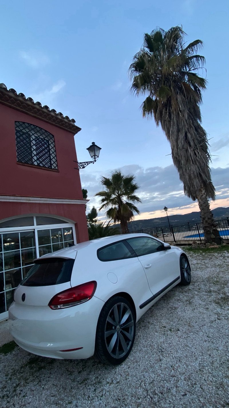 Volkswagen Scirocco 2009 - foto 1