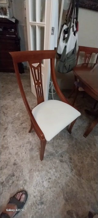 Mesa Cerezo y 4 Sillas Comedor