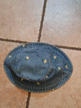 Cappellino bimba Zara jeans fiori 50 cm