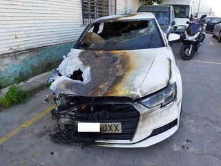 Audi 211099 8v0601025cr llanta a3 1.6 tdi mt (110
