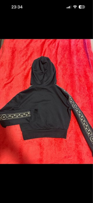 Sudadera Crop Top SikSilk con Capucha Negra
