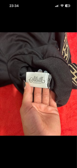 Sudadera Crop Top SikSilk con Capucha Negra