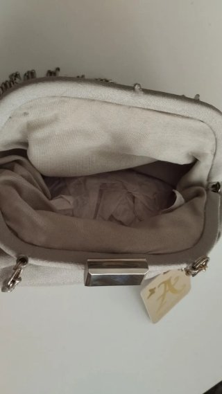 Bolso de fiesta plateado con cadena