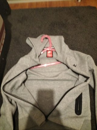 Sudadera Nike Tech Gris talla 11-12 años