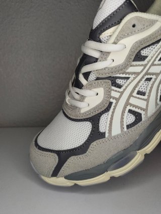 Asics Gel-Nyc Beige/Gris Talla 43.5