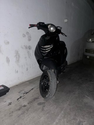 Piaggio Zip SP Negra