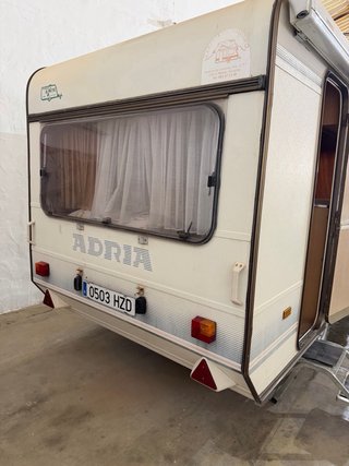 Caravana Adria - 750 kg