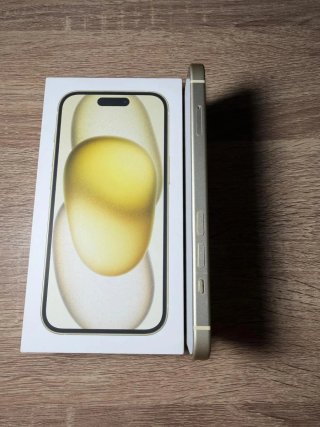 iPhone 15 dorado