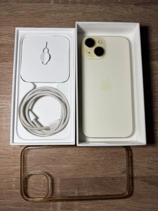 iPhone 15 dorado