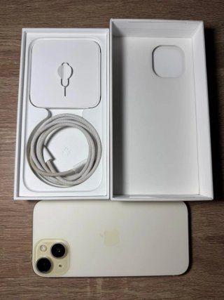iPhone 15 dorado