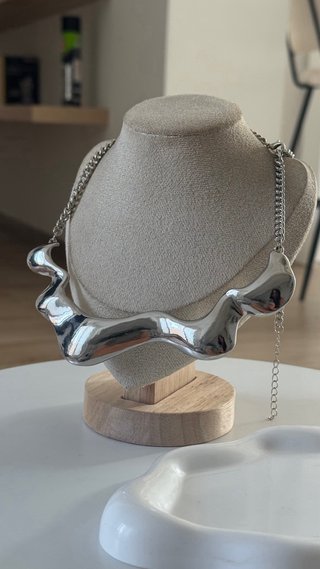 Collana con ciondolo placca argentata