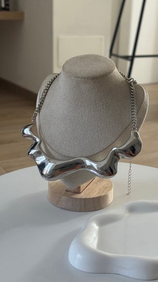 Collana con ciondolo placca argentata