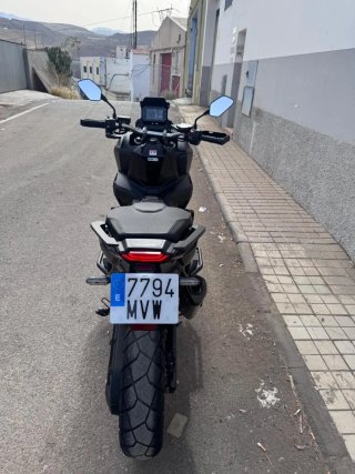 Honda X ADV Negra - Casi Nueva