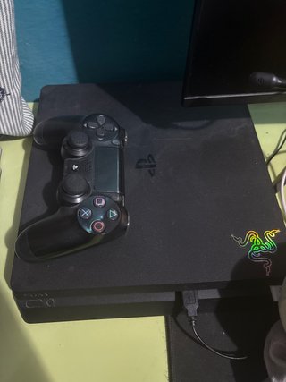 PlayStation 4 1TB Nera