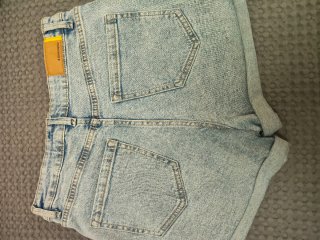 Pantalón corto vaquero Stradivarius Talla 40