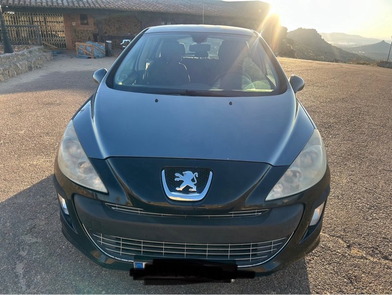 Peugeot 308 2010 - foto 1