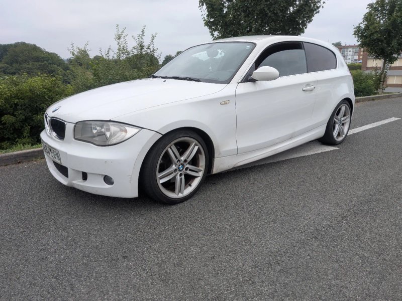 BMW Serie 1 2008 - foto 1