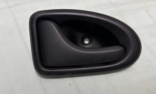 Maneta interior izquierda Clio II 2003