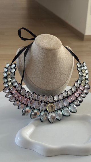 Collana donna con maxi cristalli e feltro