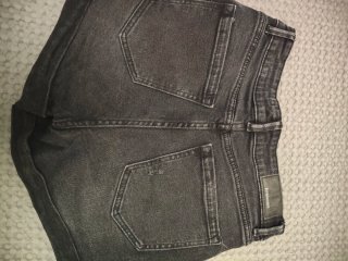 Pantalón corto vaquero Stradivarius negro/gris