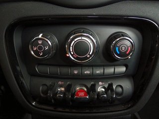 MINI MINI Clubman One 75 kW (102 CV)