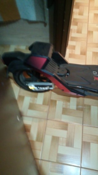 Patinete Eléctrico Red Bull Racing