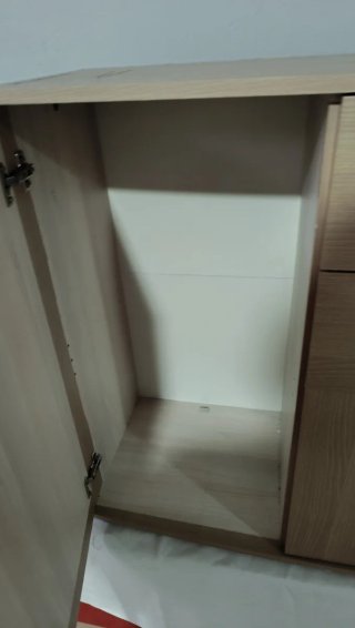 Aparador de madera con cajones