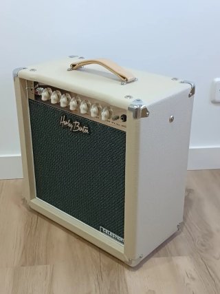 Harley Benton Tube15 Amplificador Válvulas