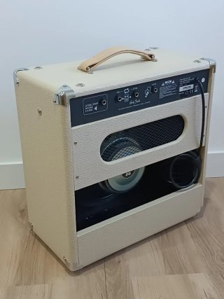 Harley Benton Tube15 Amplificador Válvulas