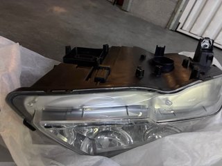 Faro delantero derecho GLK W204