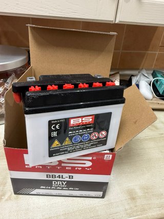Batería BS BB4L-B para ciclomotor totalmente nueva