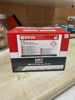 Batería BS BB4L-B para ciclomotor totalmente nueva