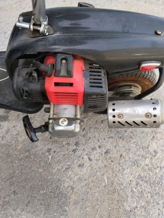 Patinete eléctrico con asiento