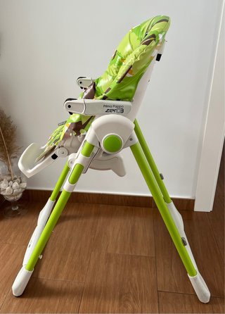 Trona infantil con estampado de tucanes
