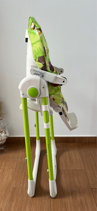 Trona infantil con estampado de tucanes