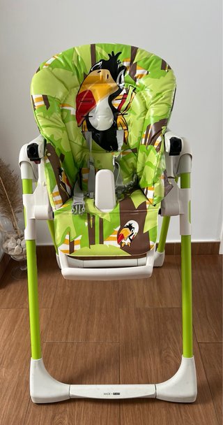 Trona infantil con estampado de tucanes