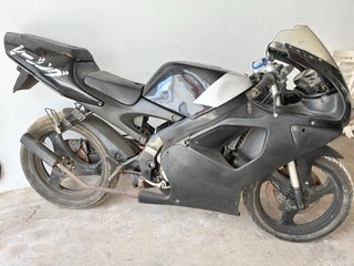 Aprilia RS 50/74 cc Negra para restaurar
